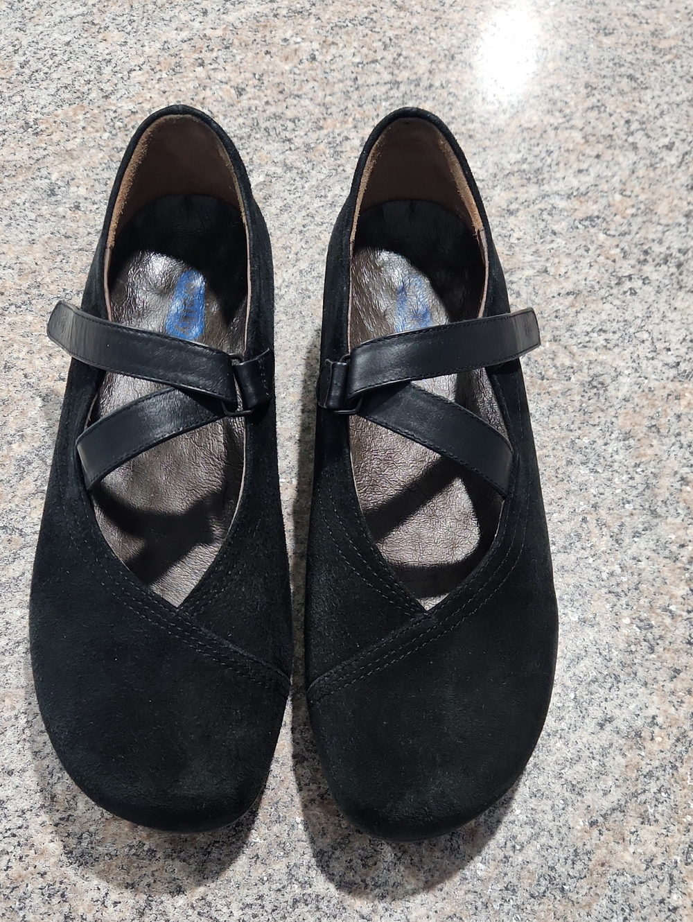 Wolky Women’s Black Suede Crisscross Flats Size 9 – Comfort & European Craft